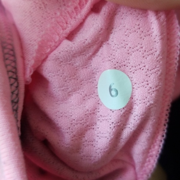 Lululemon flowy tank w/ elastic bottom - Picture 4 of 6